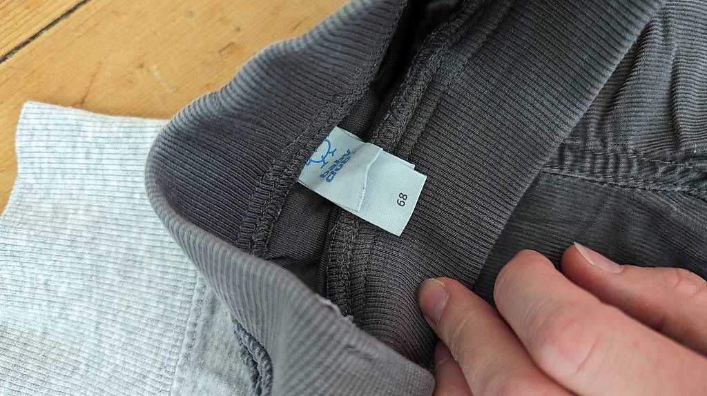 Pantaloni: Baby Hosen, grau, Gr.68 – Usato da Zürich venduto da FFinZH 2