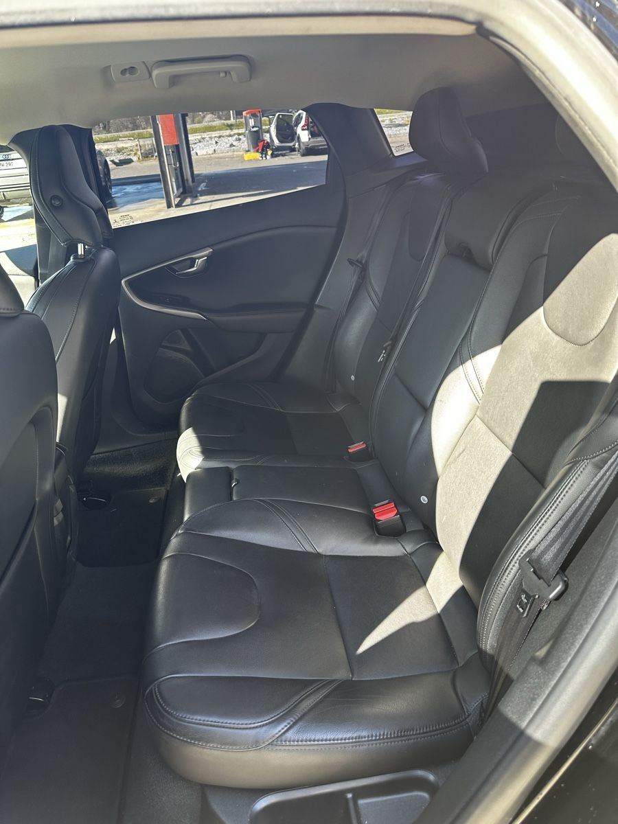 Volvo Automobili: Volvo V40 D3 – Usato da Zürich venduto da Edi22 2