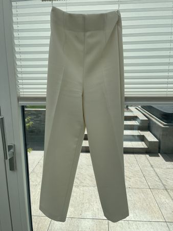 ZARA Creme Hose Gr. 38, perfekt für den Sommer! ☀️