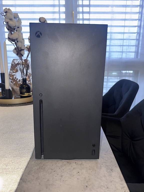 Microsoft Console: Xbox Series X - Console de jeu - État impeccable! – Usato da Riddes venduto da bru_8jqs