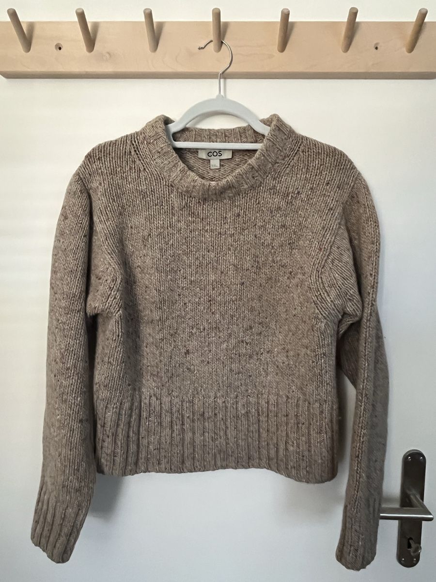 Cos Pullover & Sweatshirts: COS Wollpullover, Grösse XS, Beige Confetti – Gebraucht aus Biel/Bienne von nurrund