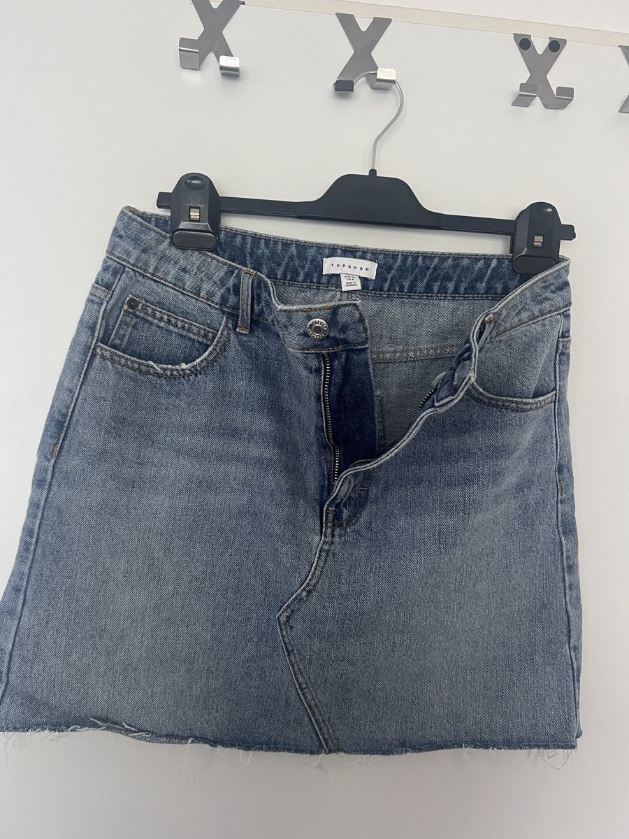 Topshop Röcke: Topshop Jeans Minirock Gr. 40 – Gebraucht aus Wattwil von skr_94