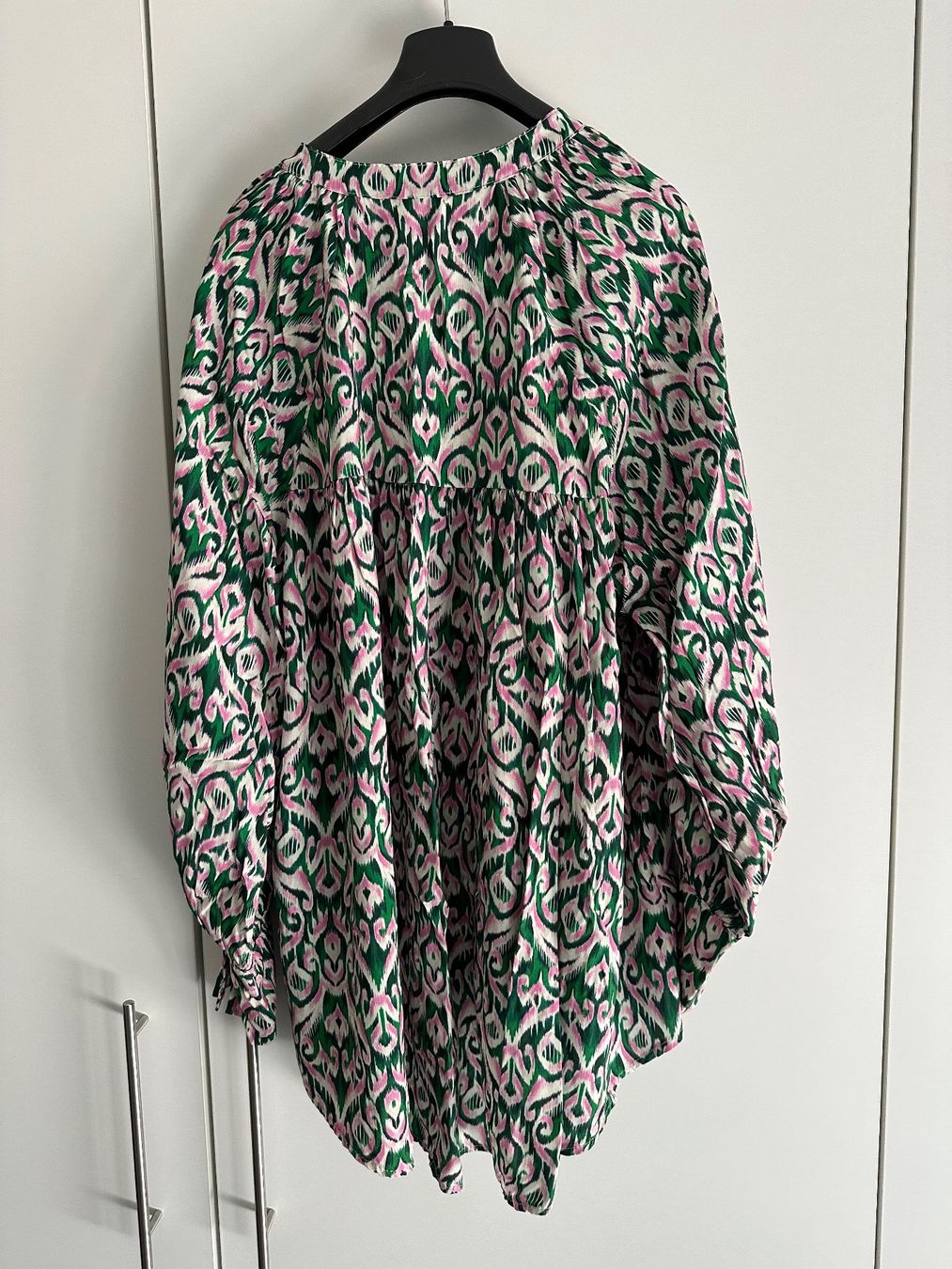 Camicette: Magnifique blouse ample atelier Jad – Usato da Sion venduto da indisherkane 3