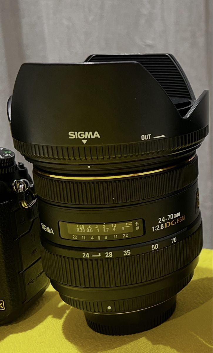 Sigma Obiettivi: Sigma 24-70 2.8 Objektiv – Usato da Ottoberg venduto da NicerDicer31