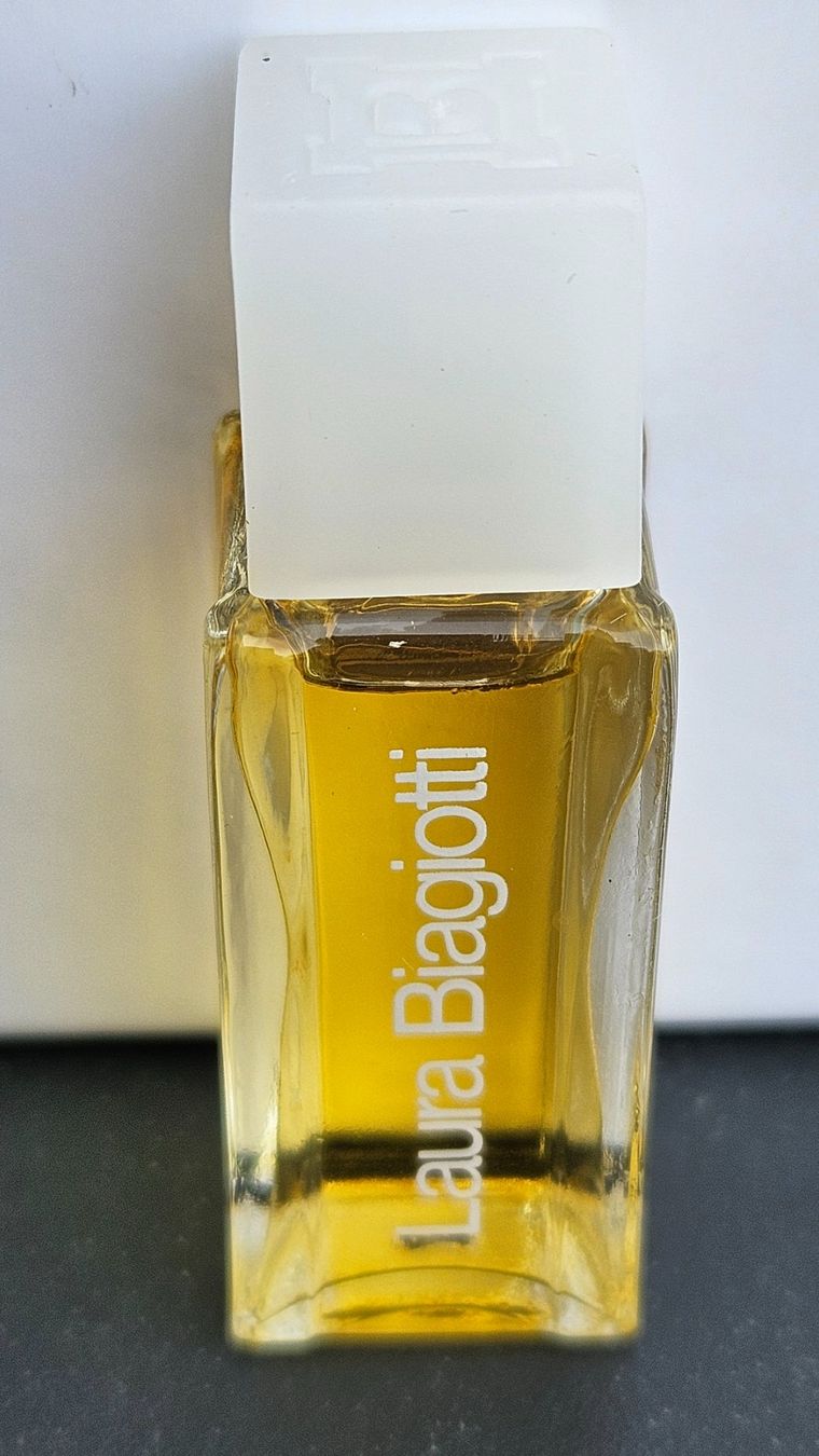 Laura Biagiotti Profumi & Eau de Toilette: Laura Biagiotti eau de toilette 4 ml – Nuovo (secondo la descrizione) da Romanel-sur-Lausanne venduto da delaforet
