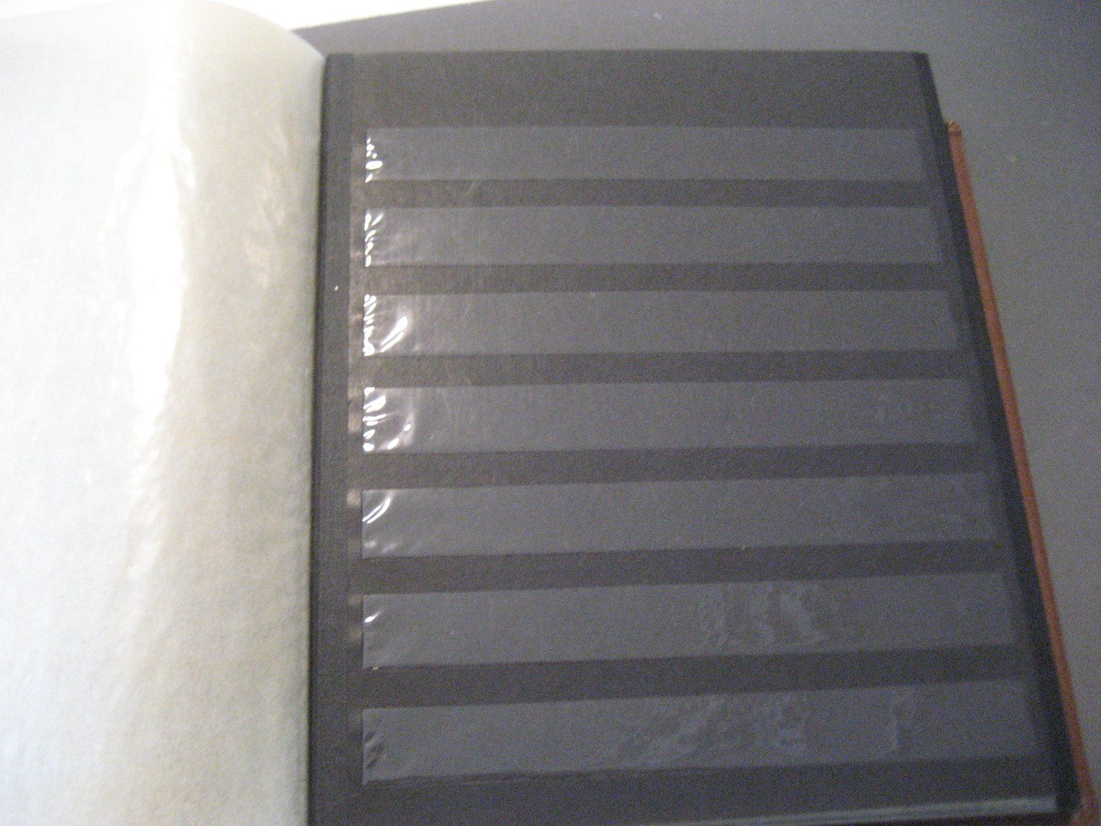 Safe Album: Briefmarkeneinsteckbuch, schwarze Seiten, Occasion – Usato da Winterthur venduto da Zupogeru 1