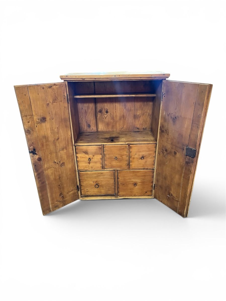 Armoires: Alpenländischer Kleinschrank – D'occasion à Gossau SG par Keller-Antiques