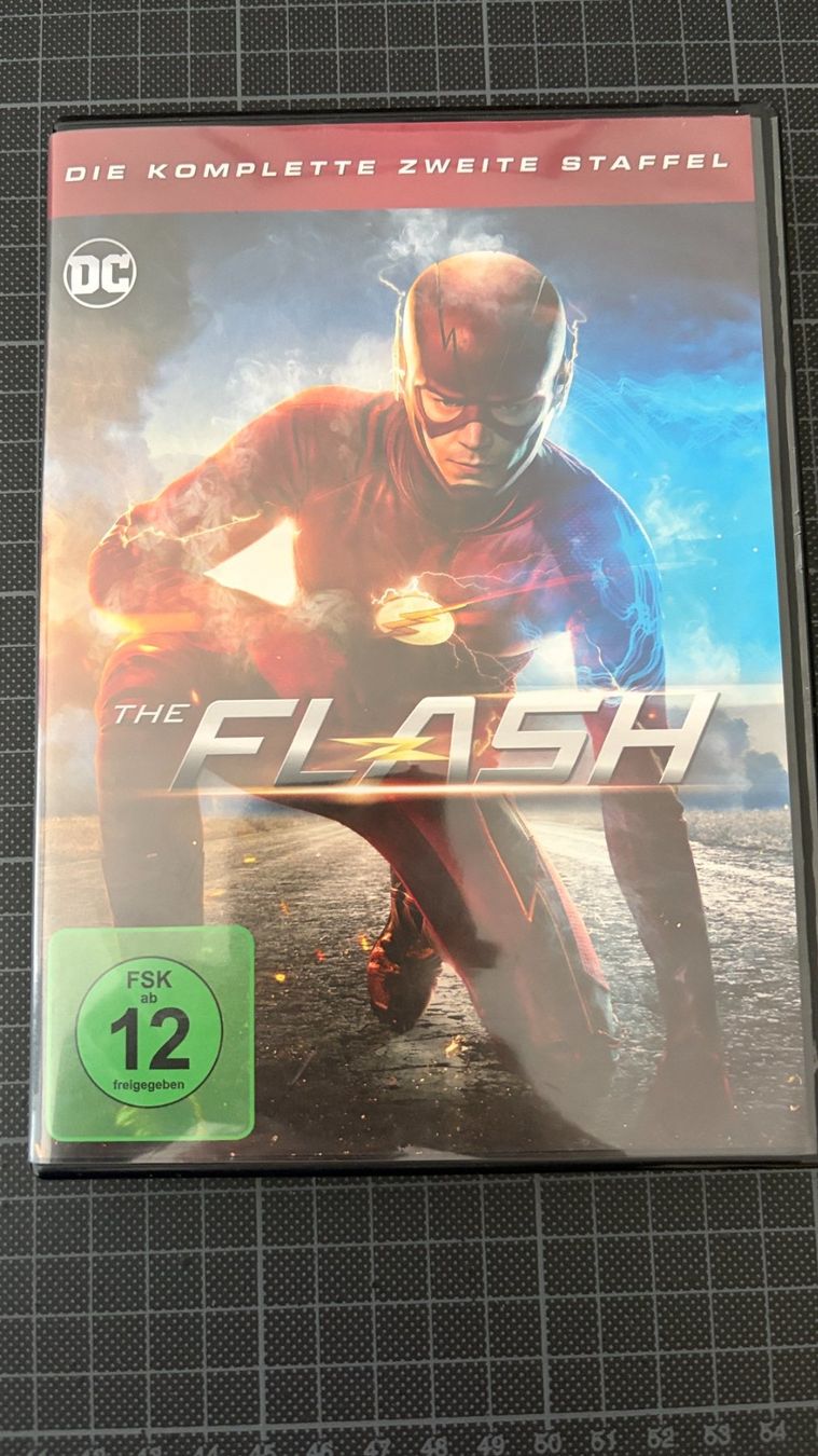 Tutti i DVDs: The Flash: Staffel 2 (6 DVDs) – Usato da Zürich venduto da Renefontana