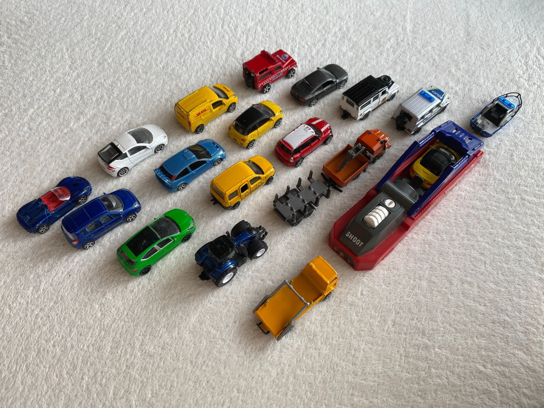 Majorette Spielzeuge: Majorette Spielzeugautos + Katapult Konvolut – Gebraucht aus Spiez von Mlandcruiser 5