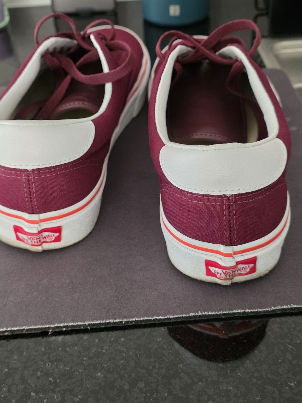 Vans Chaussures hommes: Chaussure Vans Era – D'occasion à Cortaillod par ioi_7rq6 2