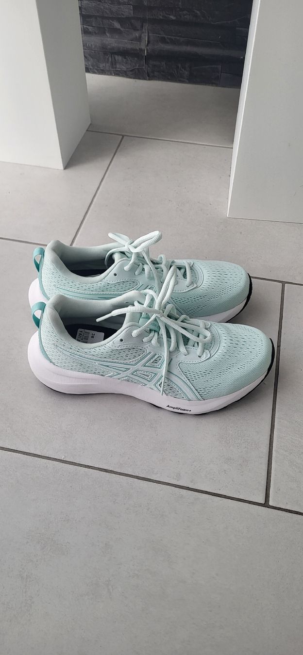 Asics Scarpe da donna: Asics AmpliFoam + – Nuovo (secondo la descrizione) da Thierachern venduto da Anastasia123