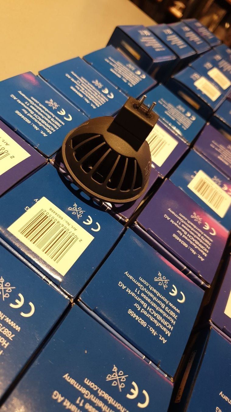 Philips Lampen: PHILIPS DIMMABLE 7W 12 VAC 370LM 64 STK. – Neu und originalverpackt aus Zürich von MC6319 2