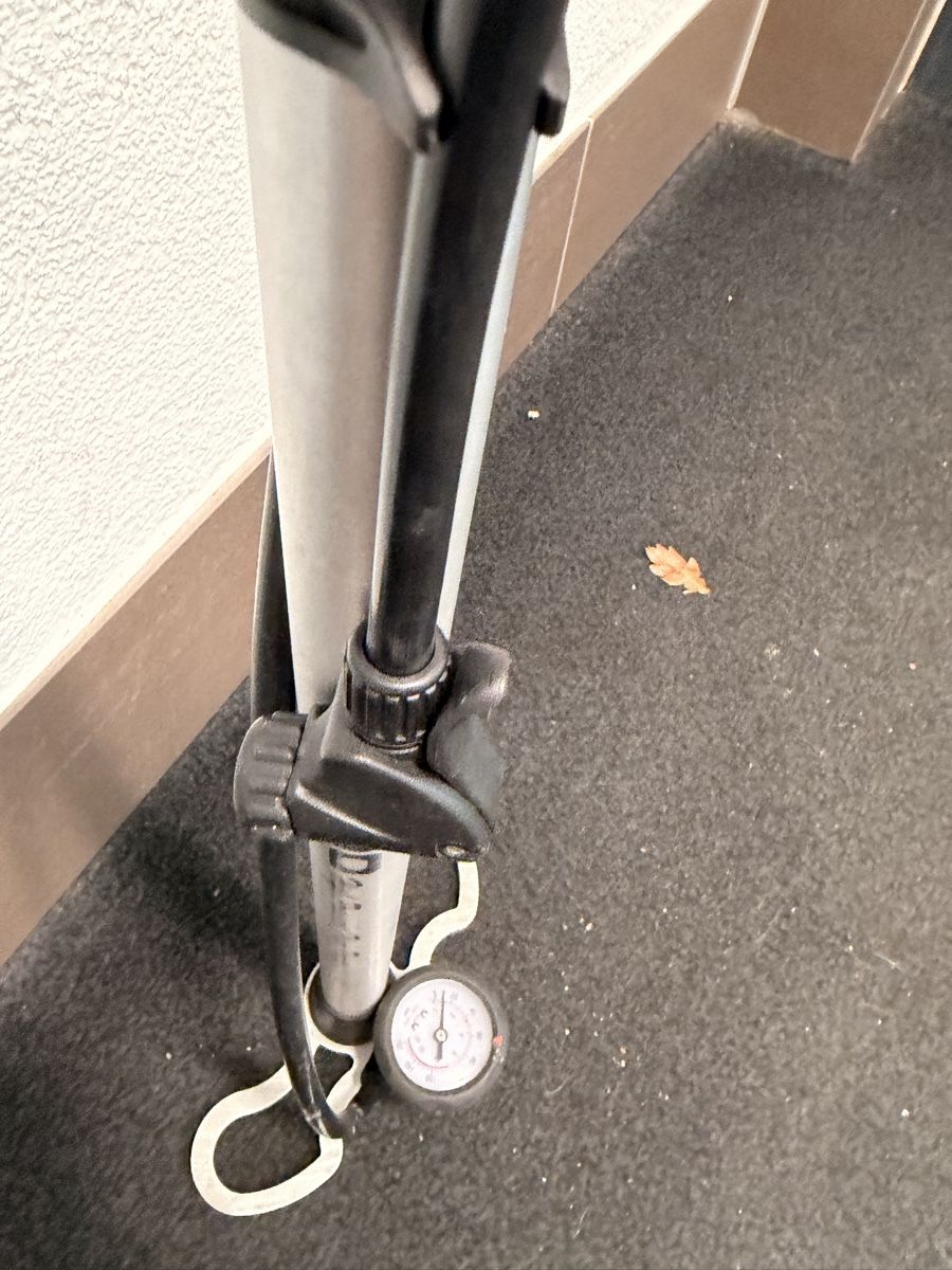 Pumpen: Fahrradpumpe GIYO mit Manometer – Gebraucht aus Zürich von Gadgets2020 3