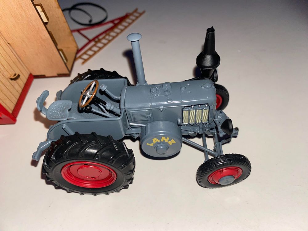 Trattore Con Trebbiatrice Schuco Lanz In Scala 1/32 – Modellismo Agricolo Di Precisione - 4