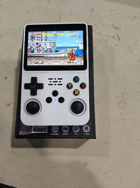 Konsolen: Game console – Gebraucht aus Birsfelden von Konstantin.4127