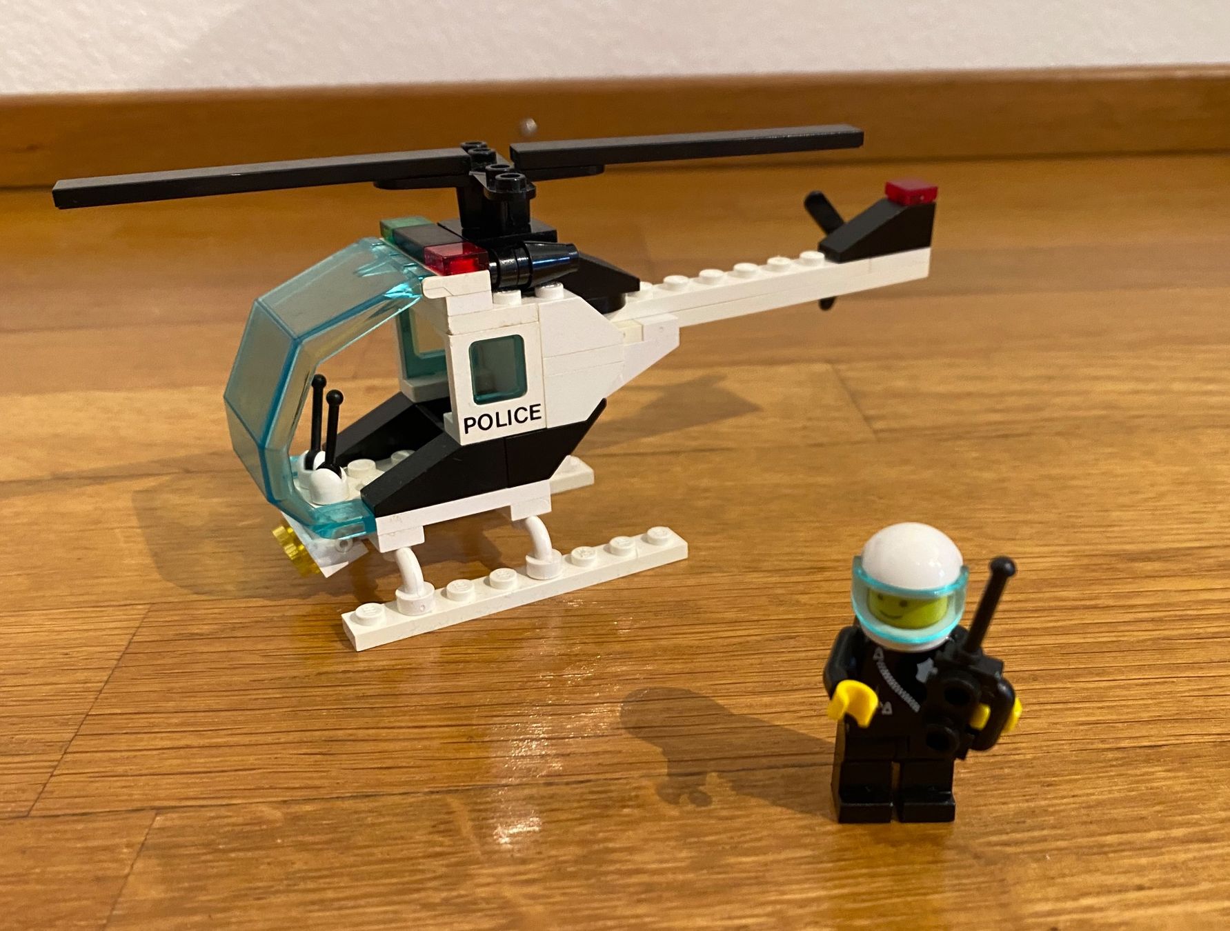 Lego Giocattoli: LEGO Classic Town 6642 Polizei Heli 6676 Mobile Command Unit – Usato da Arlesheim venduto da srulee 6