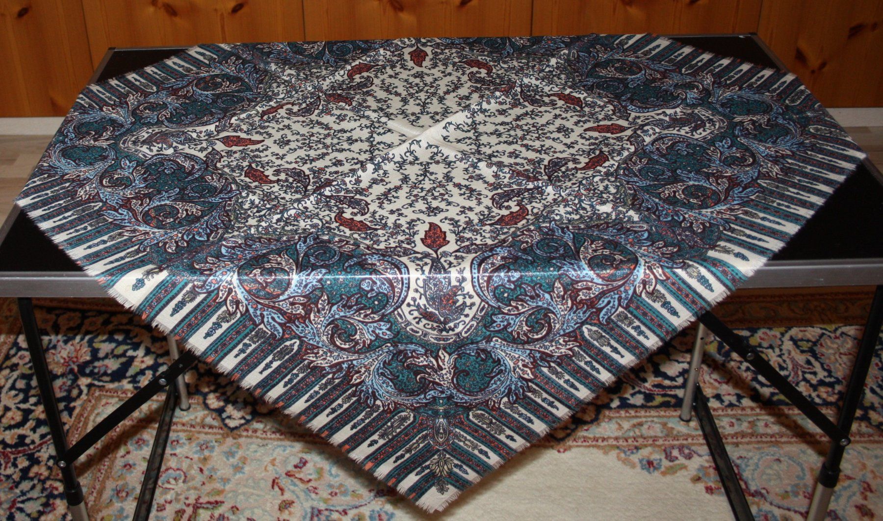 Foulard & Sciarpe: Foulard Schal dunkelblau-bunt – Usato da Flüelen venduto da Diversicum-Textil 1