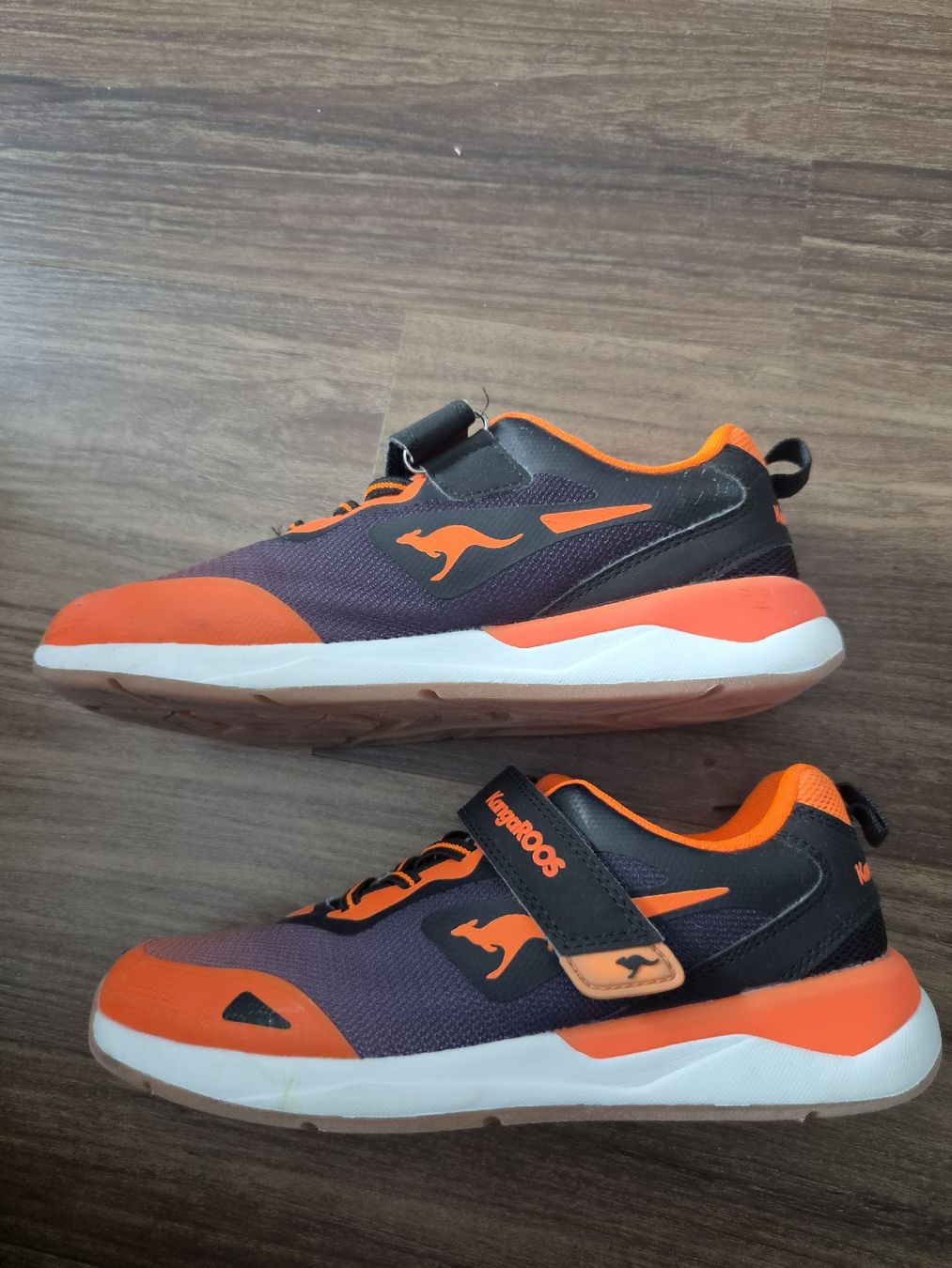 Scarpe per ragazzi: KangaROOS Hallenschuhe Grösse 35 – Usato da Altishofen venduto da tammy05