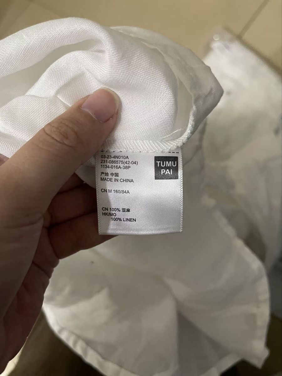 Camicette: Weißes Damen-Leinenhemd, Größe M, 100 % Leinen – Nuovo e nell'imballaggio originale da Veyras venduto da ValClasse 9