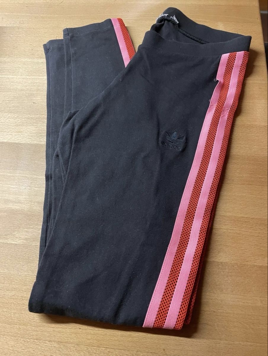 Adidas Leggings: Adidas Leggings schwarz-pink – D'occasion à Dübendorf par ali_g7p8 1
