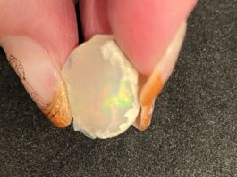 SALE 9.05 kts Regenbogen Opal Rohedelstein Opale Orange Grün