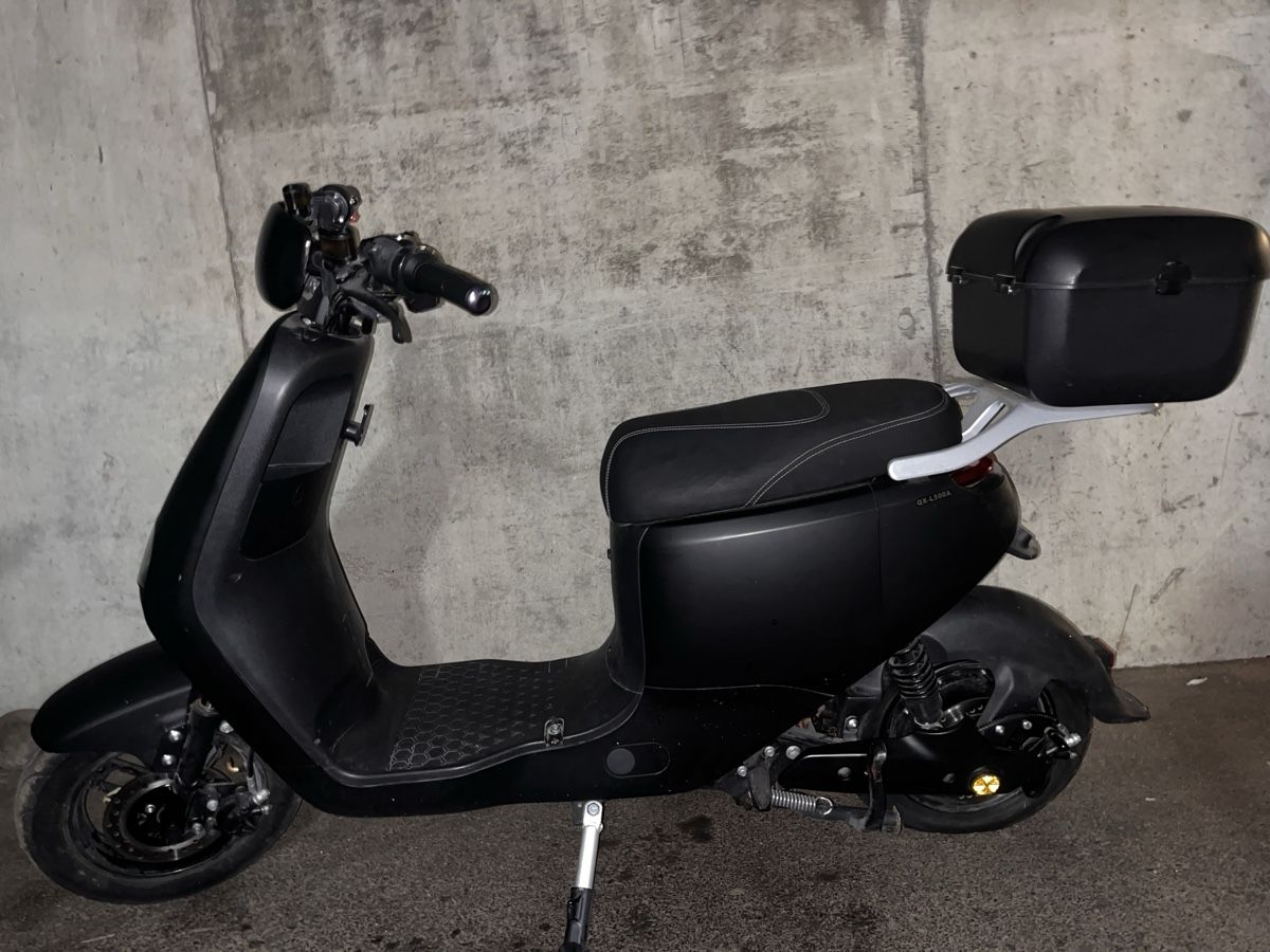 Scooter: Elektroroller E-Scooter  – Usato da Hinterkappelen venduto da aka_prk2 3