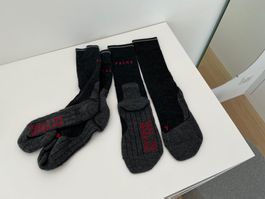 2 Paar Falke Damen TK2 Socken Schwarz - wie neu!