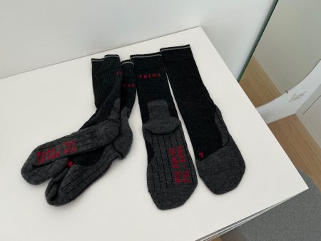 2 Paar Falke Damen TK2 Socken Schwarz - wie neu!