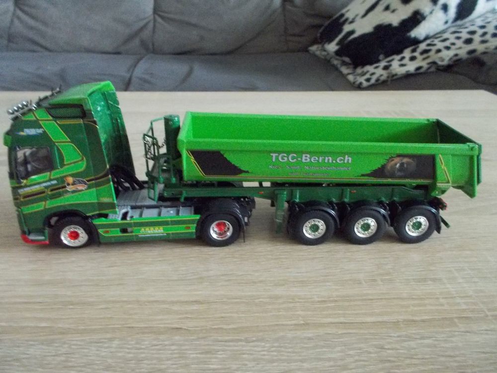 Volvo FH Addor Gstaad 1:50 (Neu und originalverpackt) in Weinfelden für ...