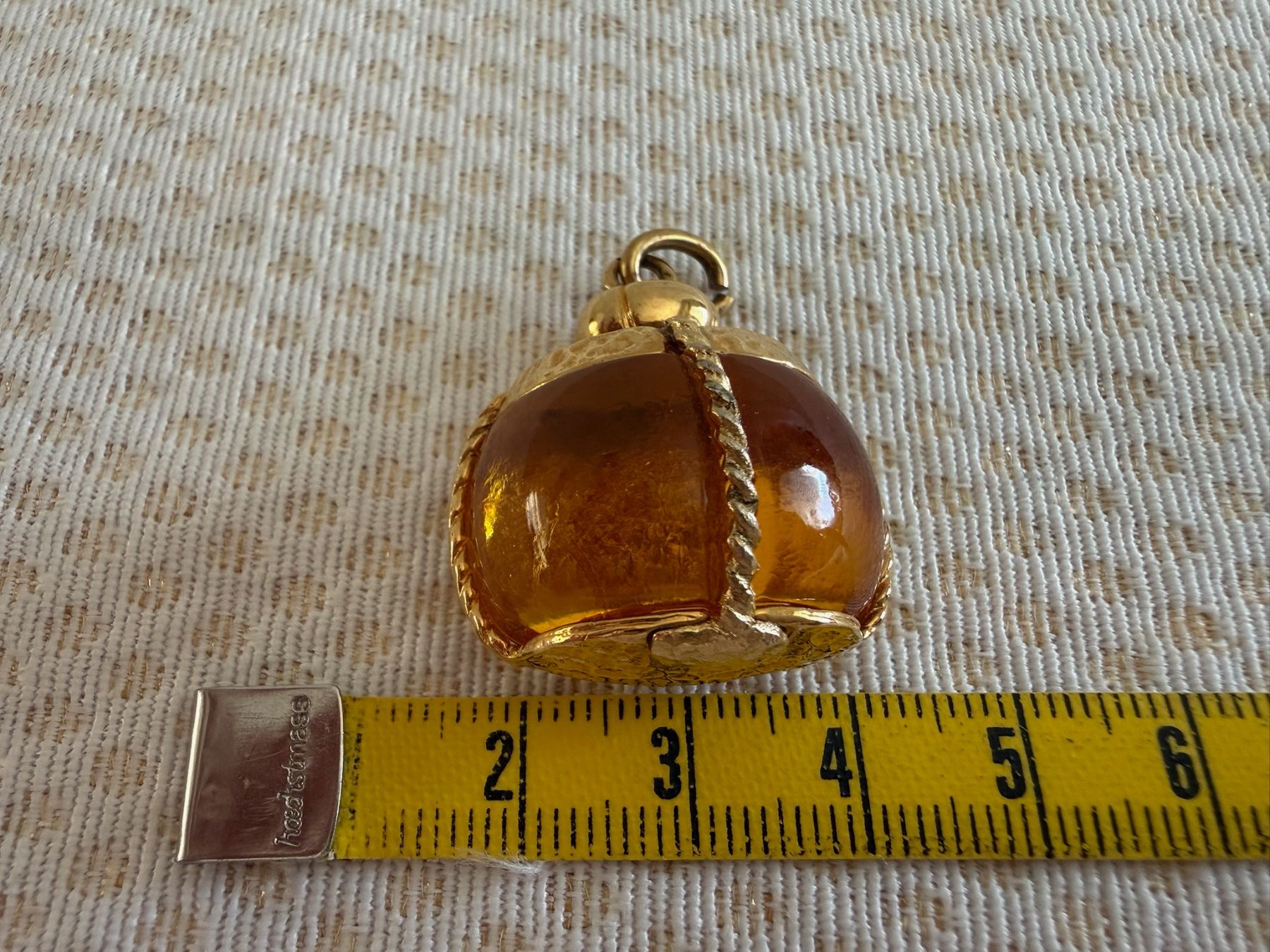 Saint Laurent Ciondoli: Saint Laurent - Champagne - pendentif – Usato da Sion venduto da accroshoes 5