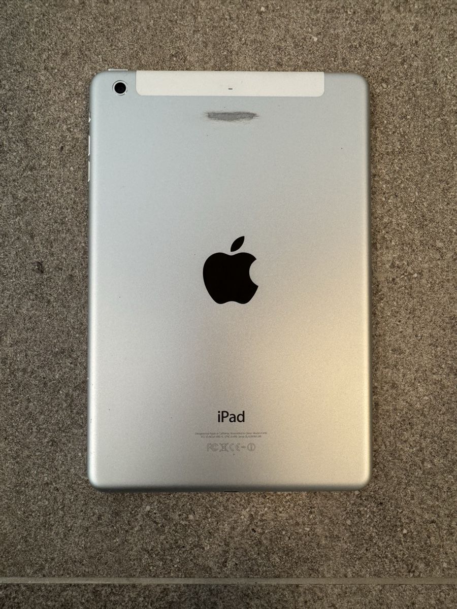 Apple Tablet PC: Apple iPad Mini 2, Wi-Fi Cellular, 128GB – Usato da Zürich venduto da mar_hp69 1