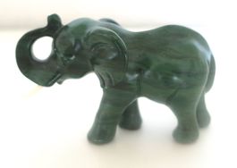 Grosse Verdit Figur Elefant Halbedelstein