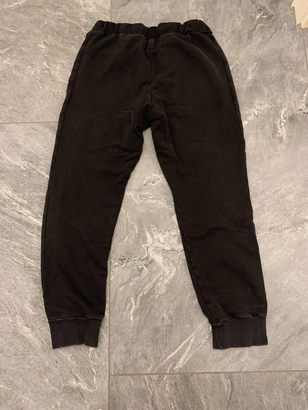 Pantaloni: Trainerhose Farbe Schwarz, Grösse M – Usato da Einsiedeln venduto da important__ 1
