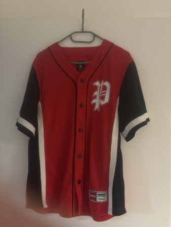 Baseball Trikot Gr. S rot/schwarz mit P-Logo, Top Zustand!