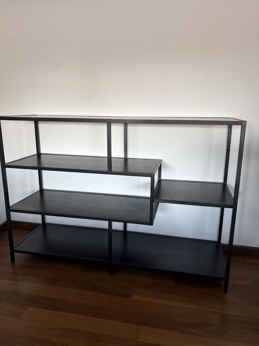 Regale: Regal – Gebraucht aus Bern von leabruegger