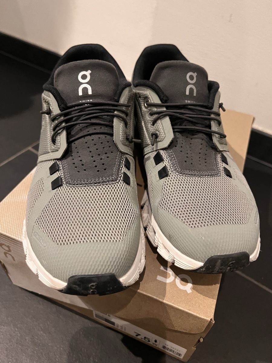 On Damenschuhe: On Cloud 5, 38.5 – Gebraucht aus Wolfhausen von Starlake 4