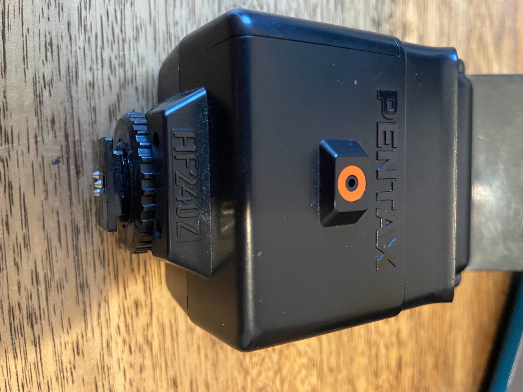 Pentax Flash: Flash Pentax AF240Z – Usato da Petit Lancy venduto da gil_hr6v 8