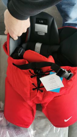 Brandneue NIKE Eishockeyhose Grösse L