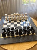 Schachspiel aus Marmor
