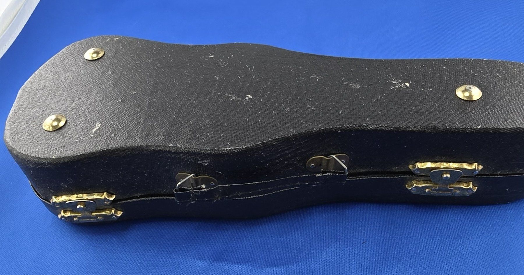 Alle Dekorationen: Antike Miniatur-Geige im Etui – Detailreiches Sammlerstück – Gebraucht aus Ebikon von Fredieluz 5