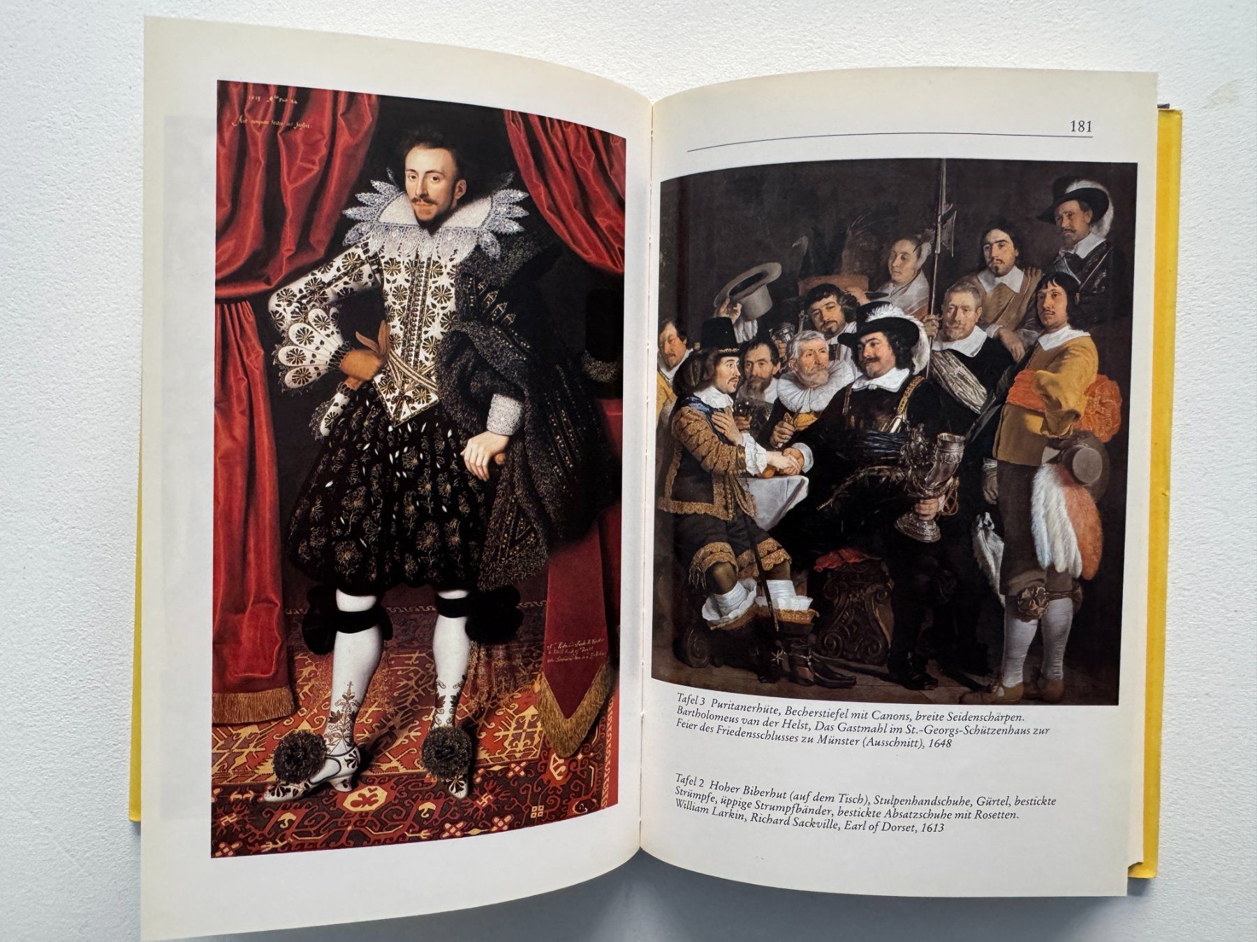 Libri: LOSCHEK - Accessoires - Symbolik und Geschichte – Usato da Basel venduto da Kornblumen 2