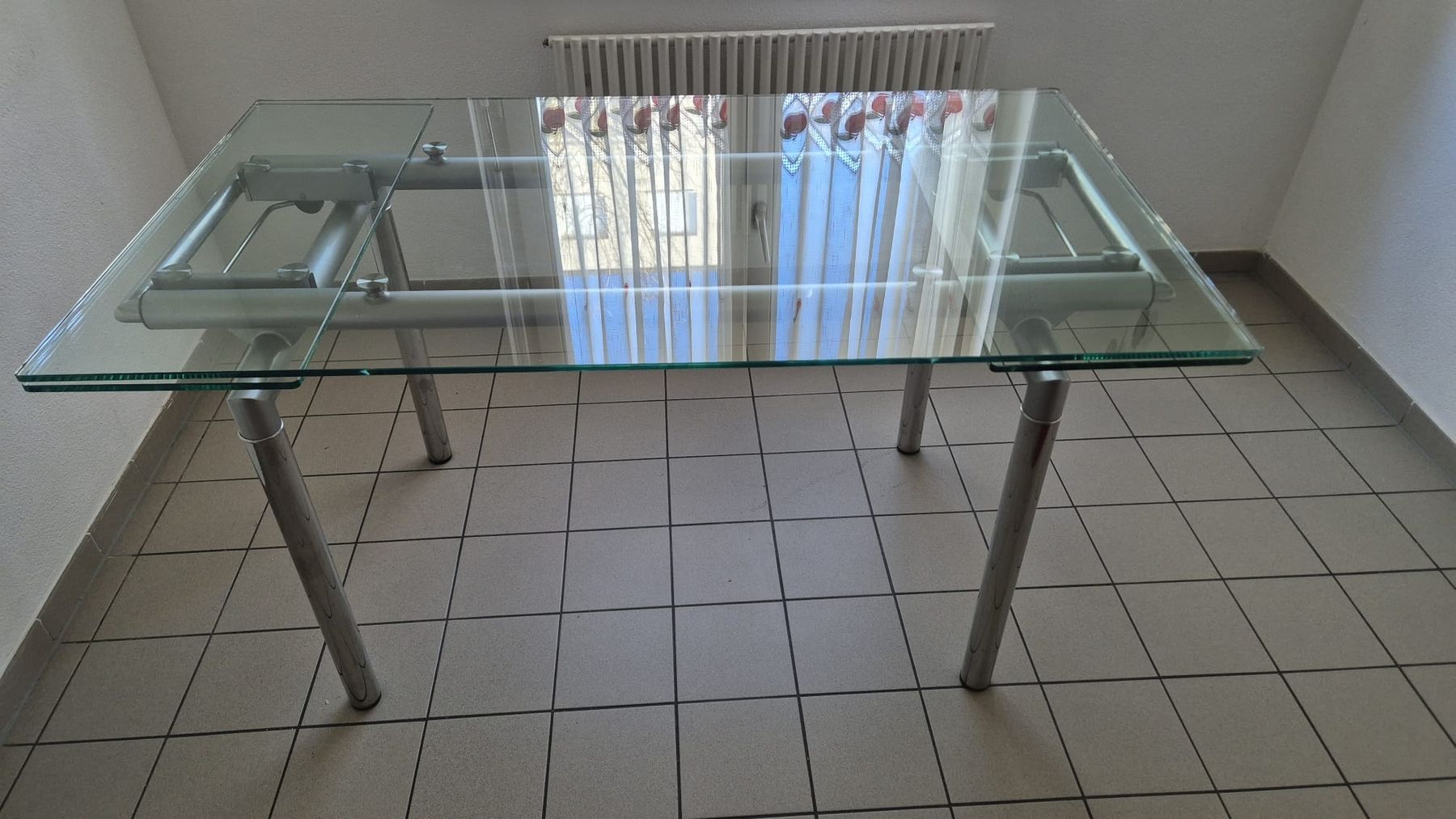 Tische: Table à manger en verre extensible design moderne – Gebraucht aus Mannens von BargainLiquidation