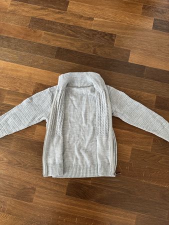 Pullover mit Reissverschluss 70% Wolle Gr.116