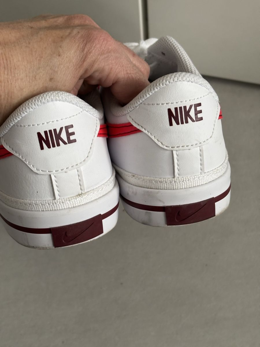 Nike Scarpe per ragazzi: Nike Sneaker Gr. 38.5, White/Red, – Usato da Winterthur venduto da NatMet11 4