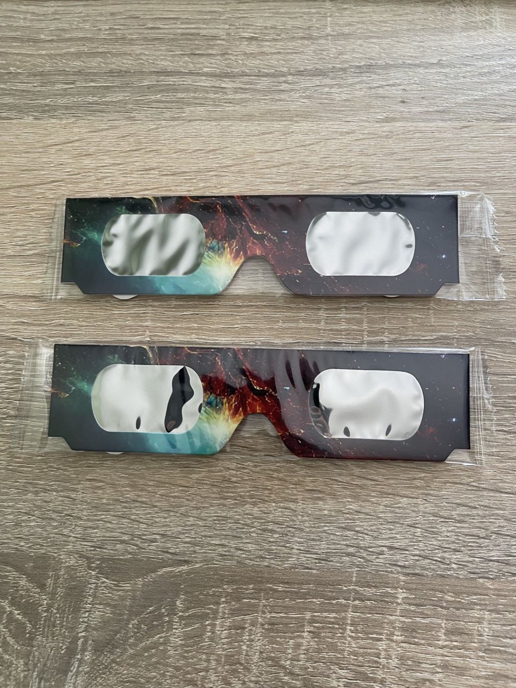 Brillen & Gläser: Sonnenfinsternisbrillen – Neu und originalverpackt aus Zofingen von mae_fr26