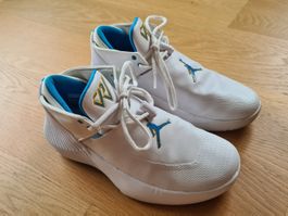 Vintage Jordan Why Not Zer0.1 Low White/Blue 2018 Sneaker