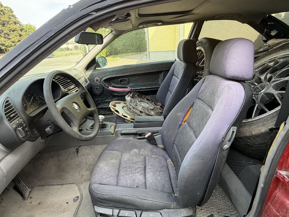 BMW Autos: Bmw 325 i Benzin  – Gebraucht aus Amriswil von Autocent 7