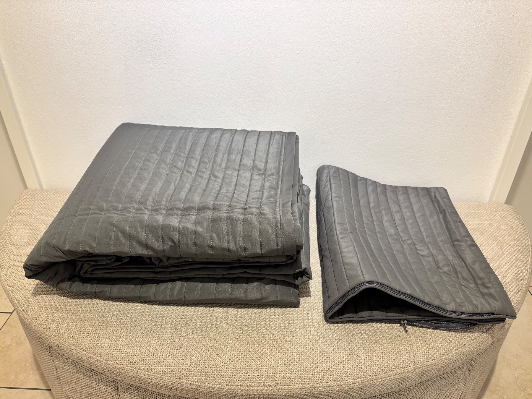 Ikea Biancheria da letto: Tagestecke grau gesteppt – Usato da Bottmingen venduto da ana_5hrv