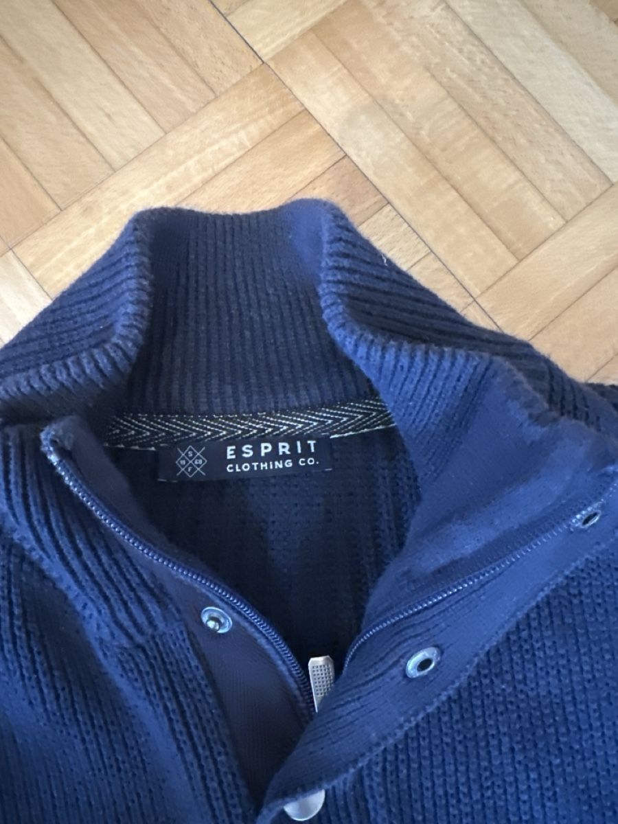 Esprit Pulls & Sweat-shirts: Esprit Herren Strickpullover, Grösse XL, 100% Baumwolle – D'occasion à Luzern par s_m_6skd 1