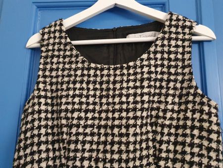 Modisches Kleid aus Wolle Gr. 36-38